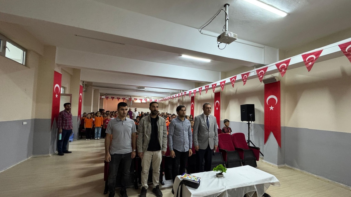 Okulumuzda 15 Temmuz Demokrasi ve Milli Birlik Günü Programımız Gerçekleştirildi. 